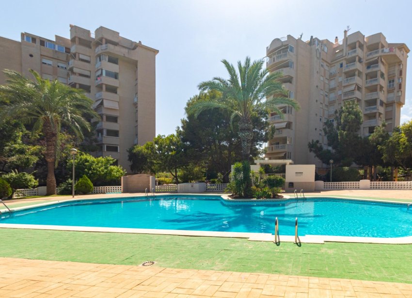 Resale - Apartment - Orihuela Costa - Campoamor