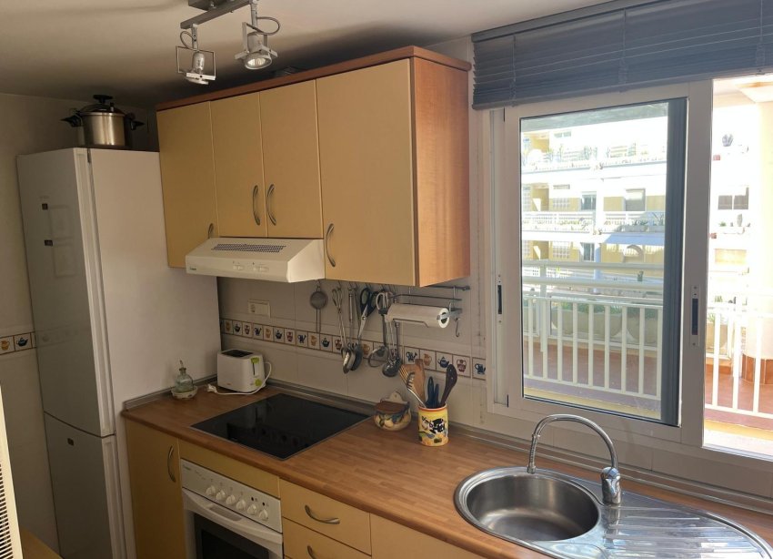 Resale - Apartment - Orihuela Costa - Campoamor
