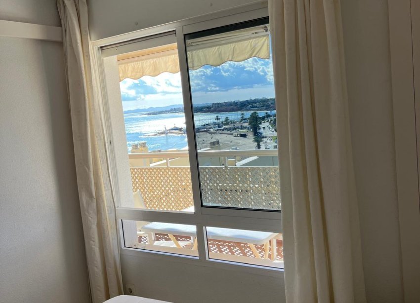 Resale - Apartment - Orihuela Costa - Campoamor