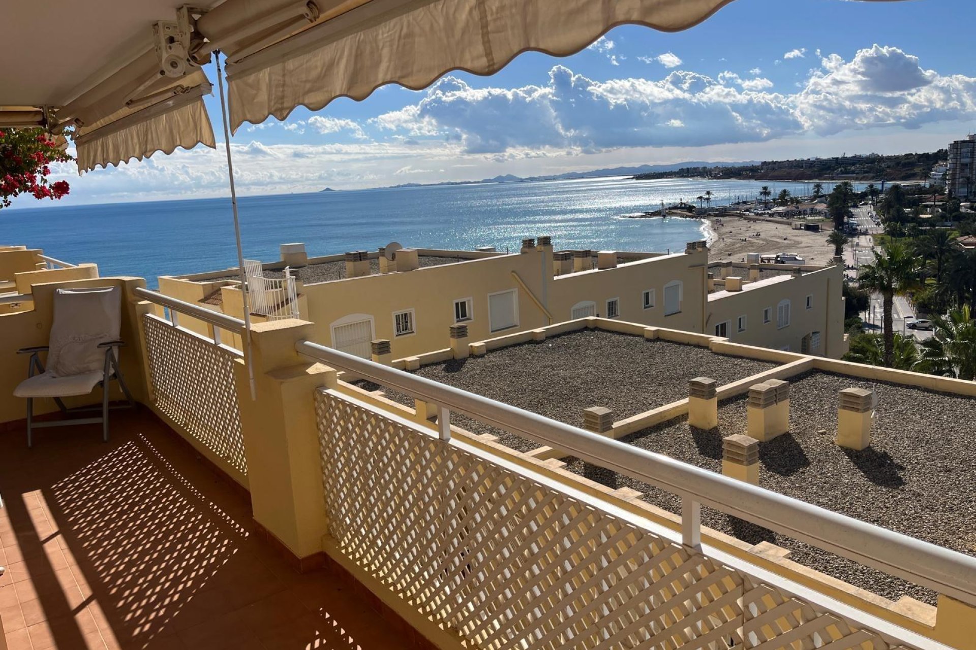 Resale - Apartment - Orihuela Costa - Campoamor
