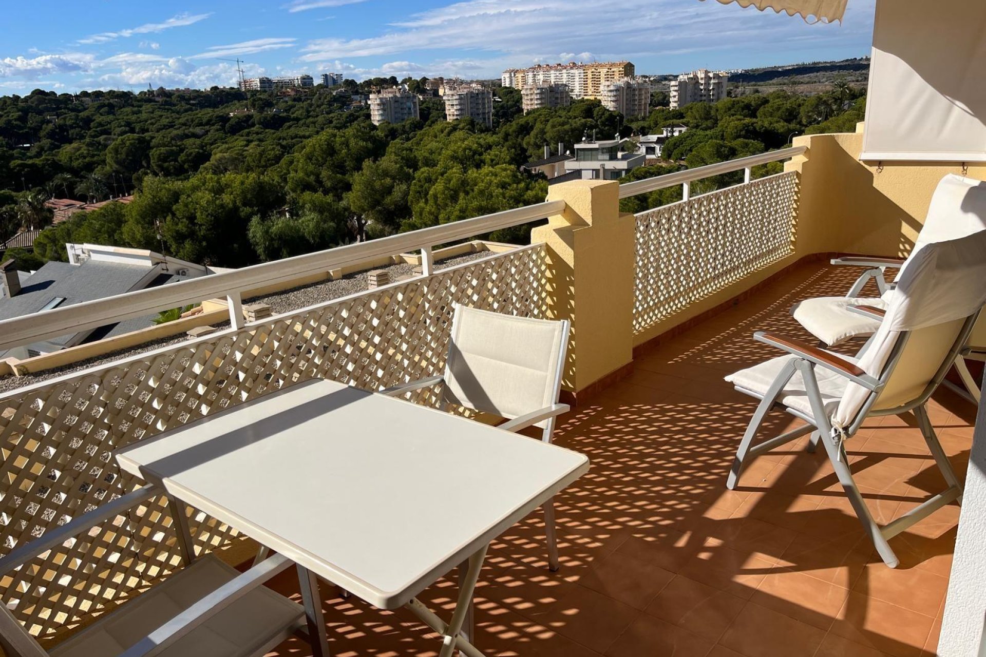 Resale - Apartment - Orihuela Costa - Campoamor