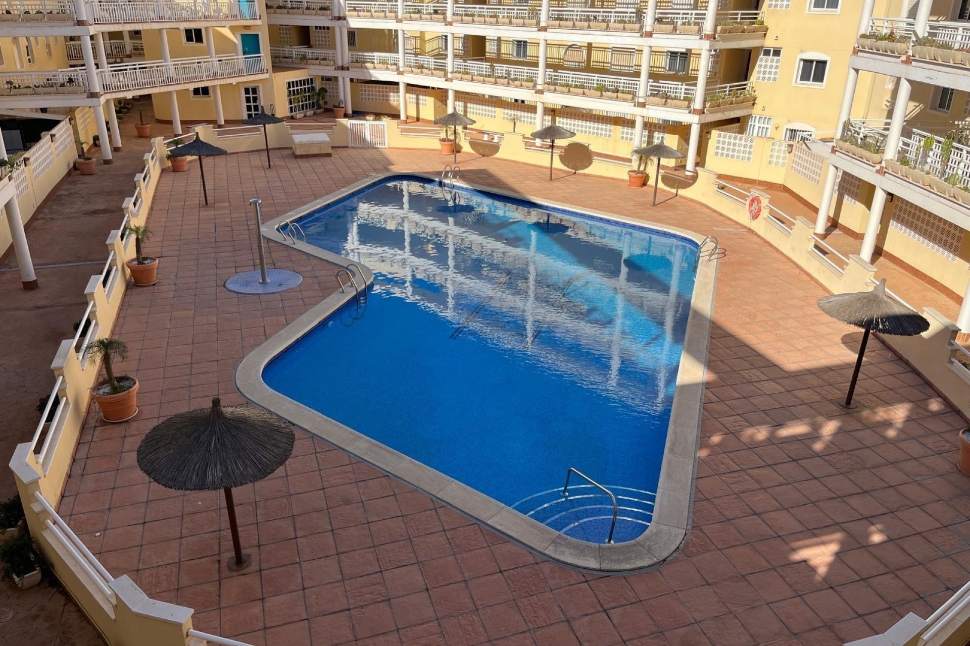 Resale - Apartment - Orihuela Costa - Campoamor