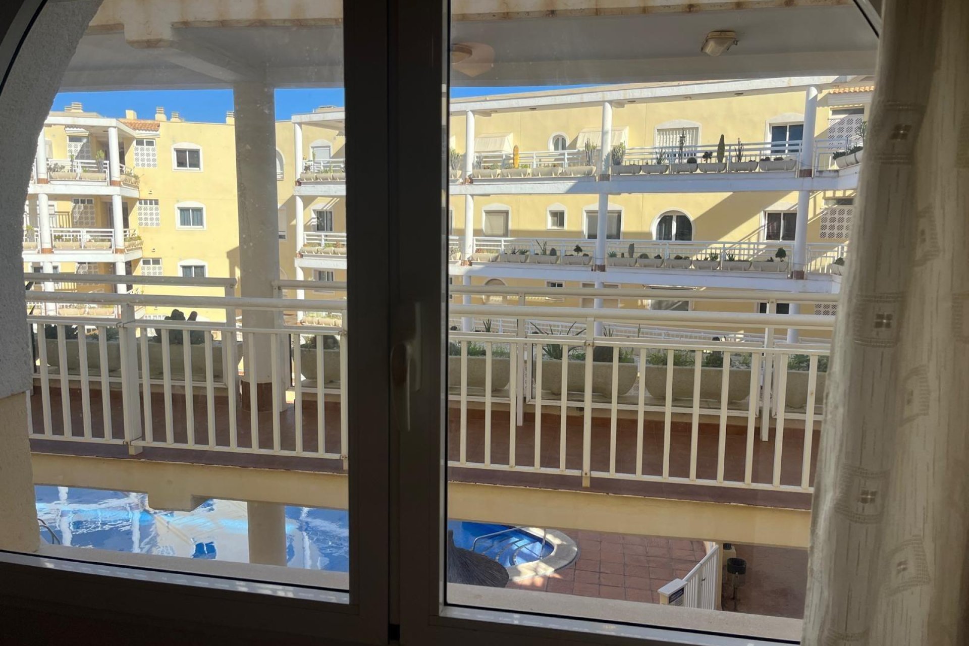 Resale - Apartment - Orihuela Costa - Campoamor