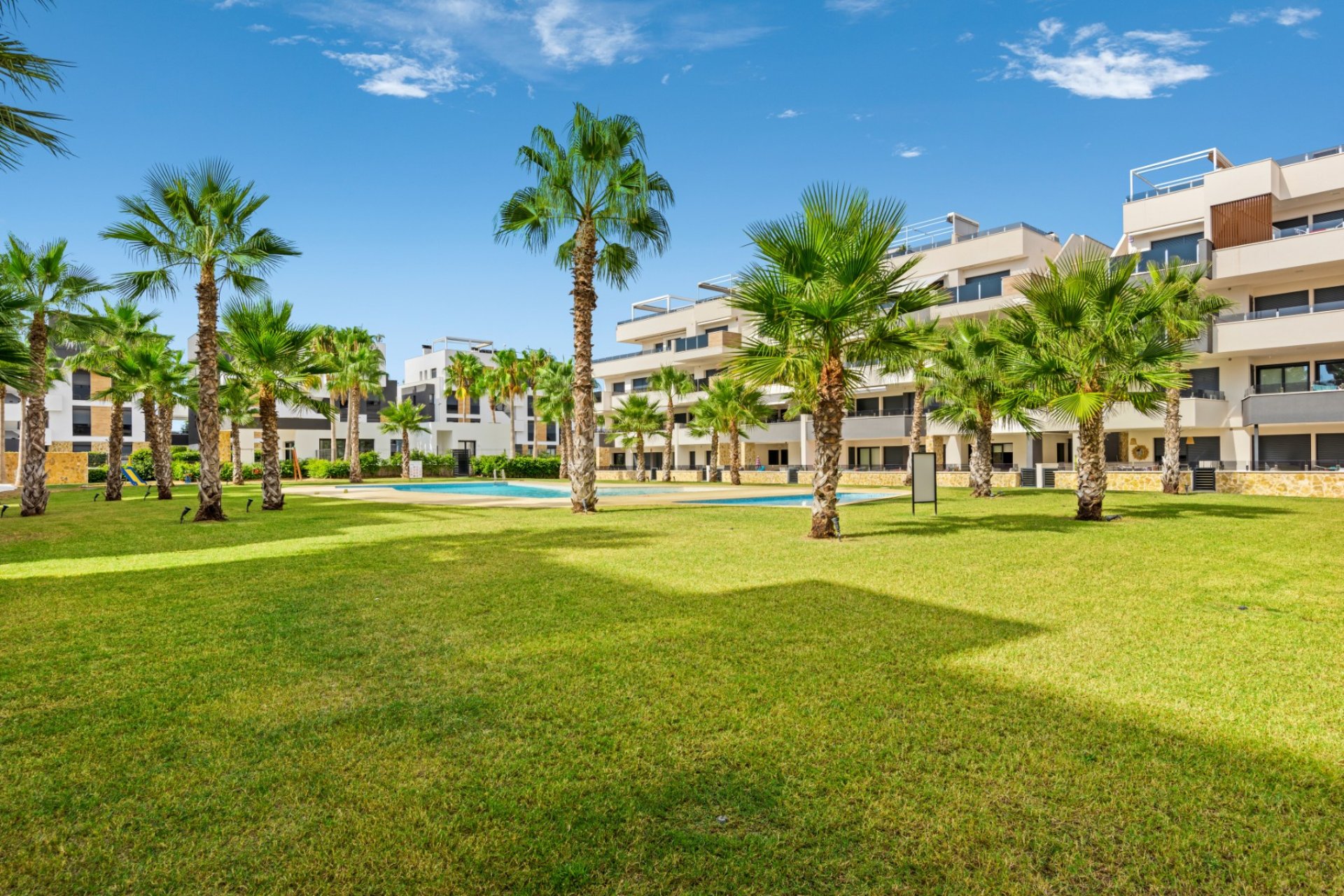 Resale - Apartment - Orihuela Costa - La Florida