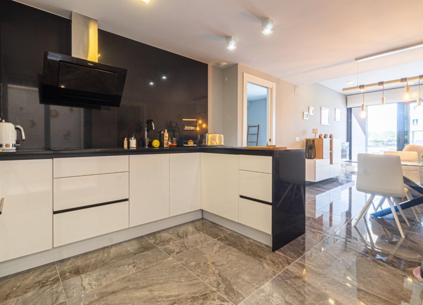 Resale - Apartment - Orihuela Costa - La Florida