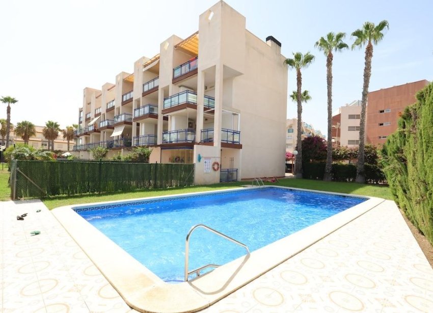 Resale - Apartment - Orihuela Costa - La Regia