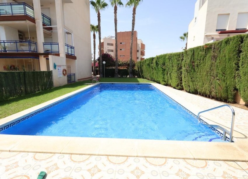 Resale - Apartment - Orihuela Costa - La Regia