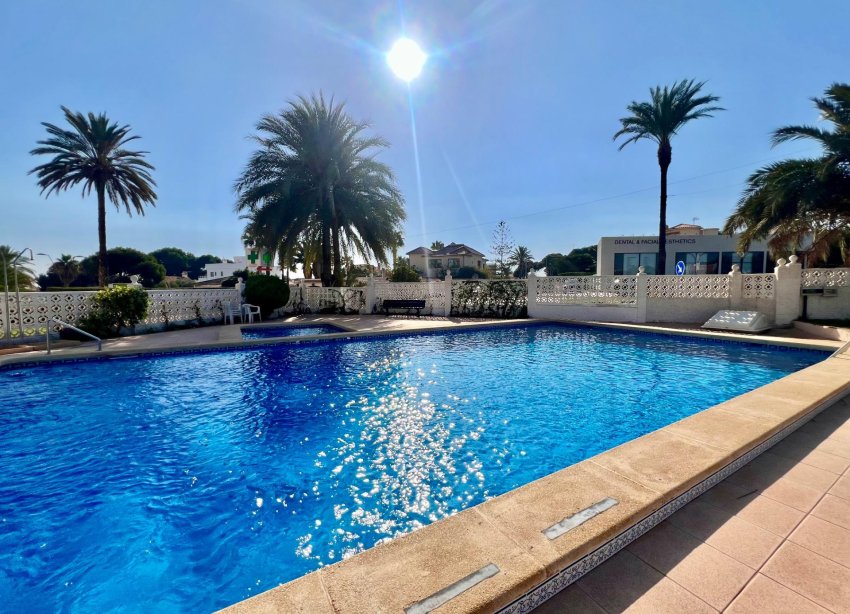 Resale - Apartment - Orihuela Costa - La Zenia