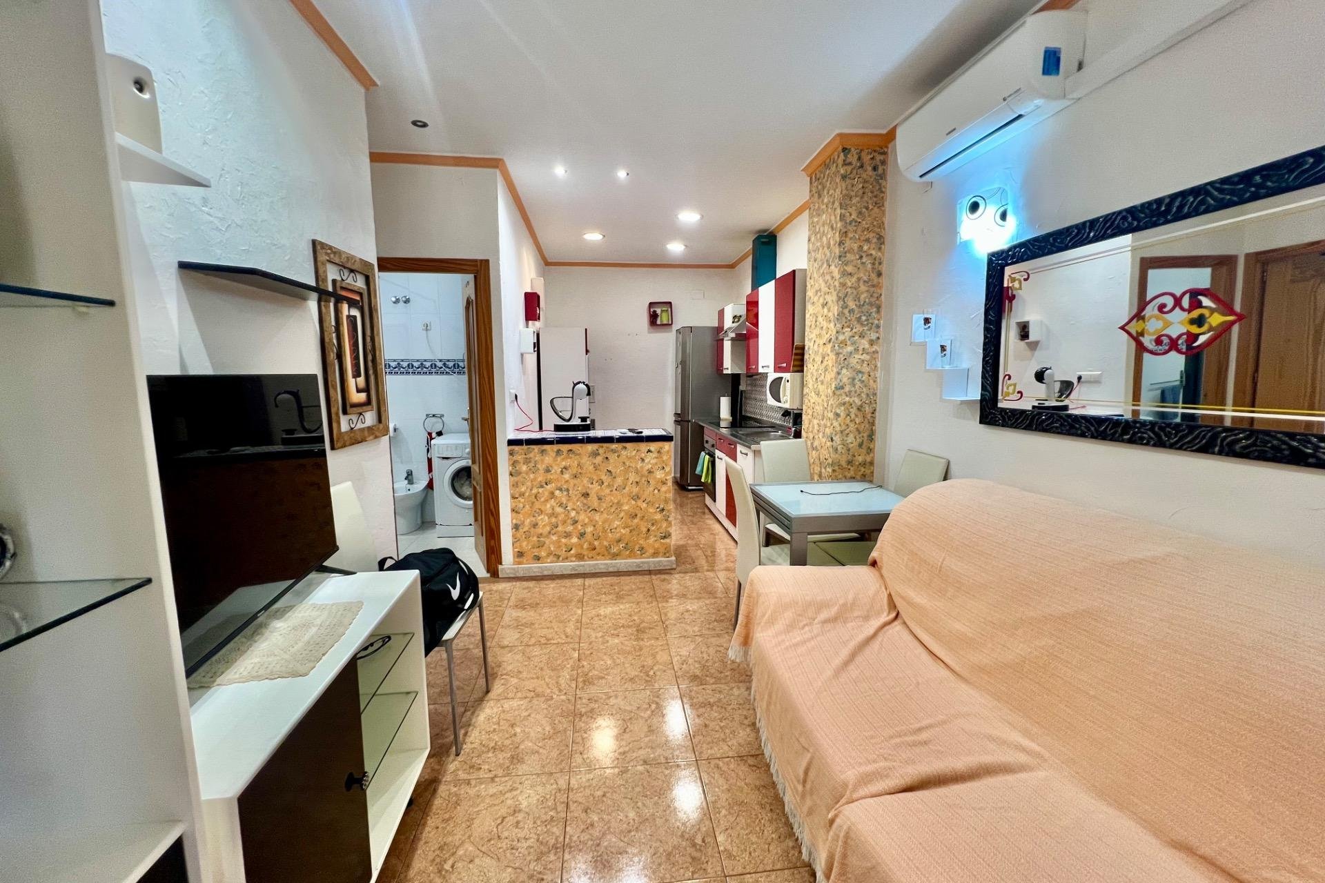 Resale - Apartment - Orihuela Costa - La Zenia