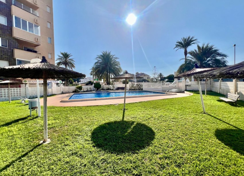 Resale - Apartment - Orihuela Costa - La Zenia