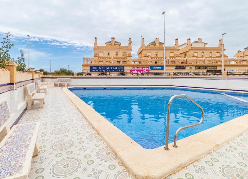 Resale - Apartment - Orihuela Costa - La Zenia