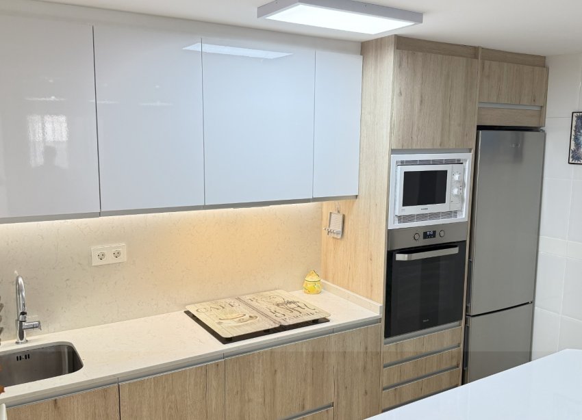 Resale - Apartment - Orihuela Costa - La Zenia