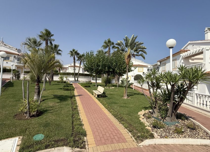 Resale - Apartment - Orihuela Costa - La Zenia