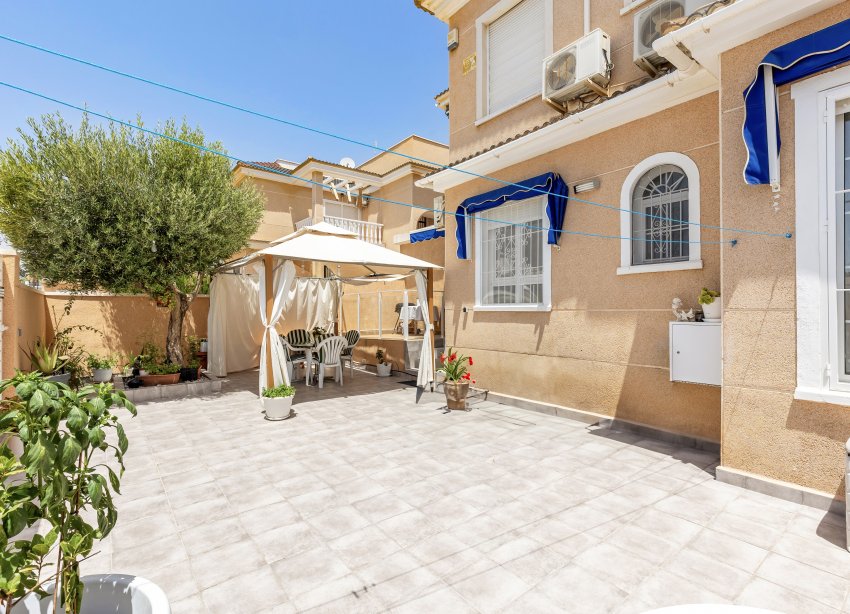 Resale - Apartment - Orihuela Costa - La Zenia