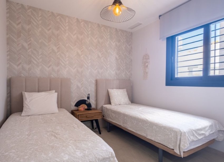 Resale - Apartment - Orihuela Costa - La Zenia