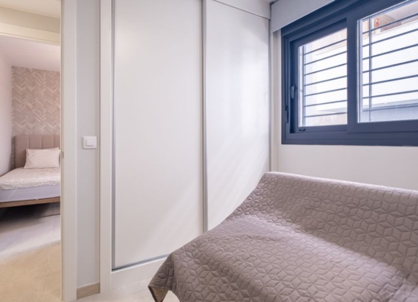 Resale - Apartment - Orihuela Costa - La Zenia