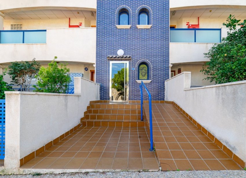 Resale - Apartment - Orihuela Costa - La Zenia