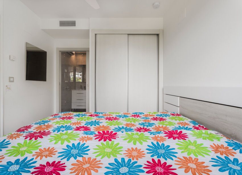 Resale - Apartment - Orihuela Costa - La Zenia