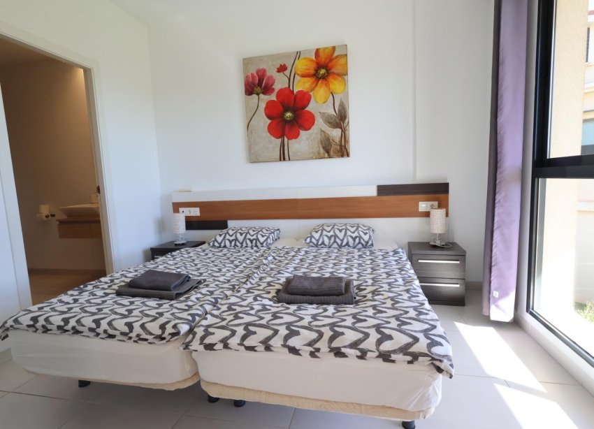 Resale - Apartment - Orihuela Costa - La Zenia