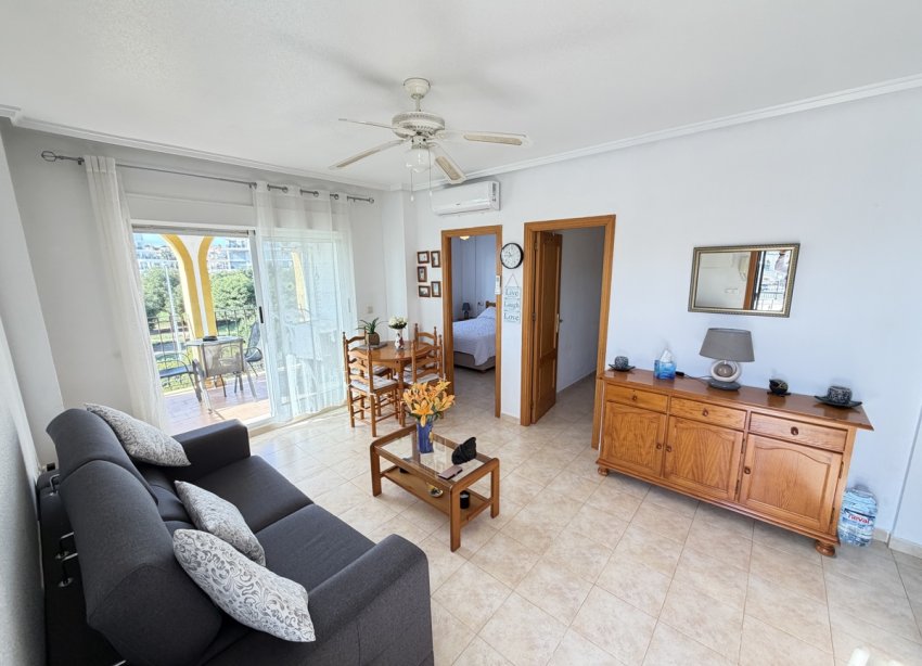 Resale - Apartment - Orihuela Costa - La Zenia