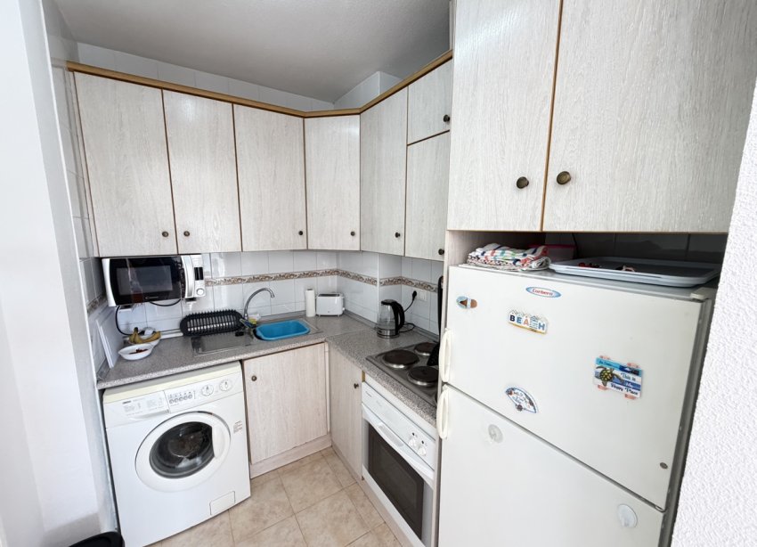 Resale - Apartment - Orihuela Costa - La Zenia