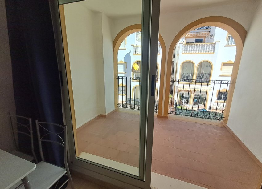 Resale - Apartment - Orihuela Costa - La Zenia