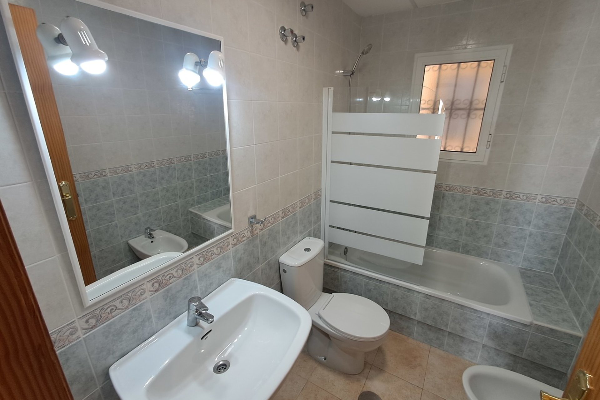 Resale - Apartment - Orihuela Costa - La Zenia
