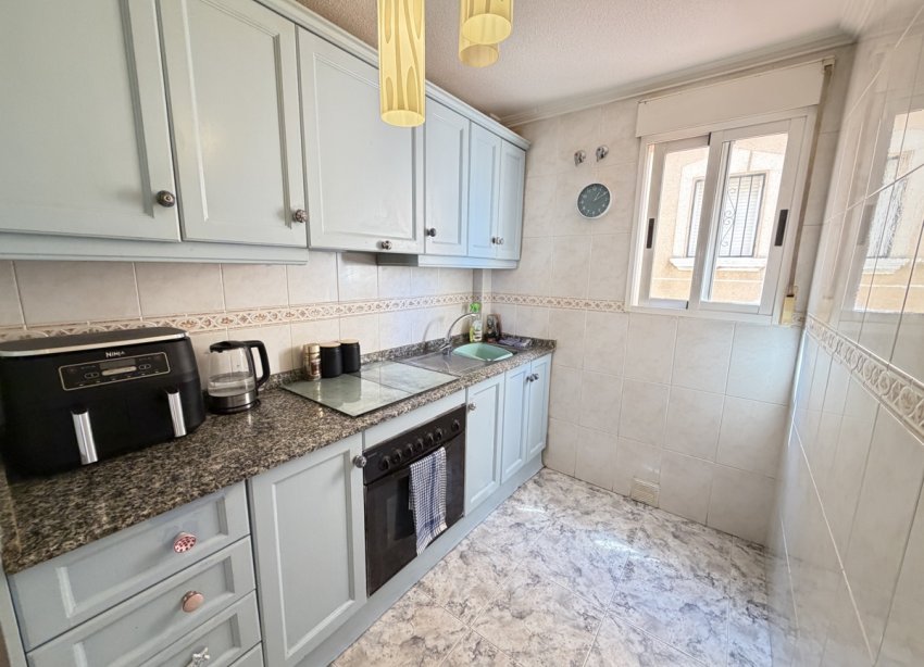 Resale - Apartment - Orihuela Costa - La Zenia