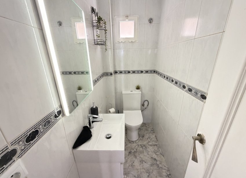 Resale - Apartment - Orihuela Costa - La Zenia