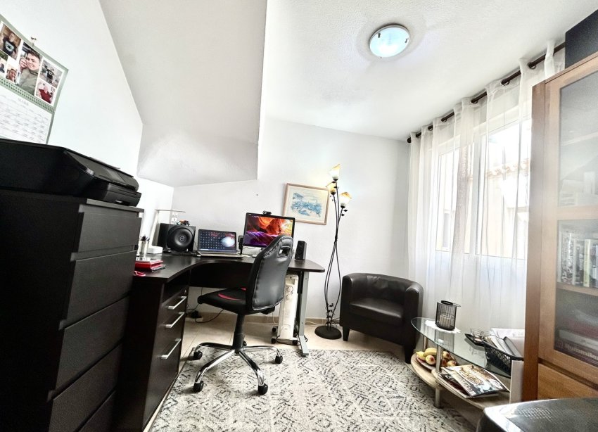 Resale - Apartment - Orihuela Costa - La Zenia