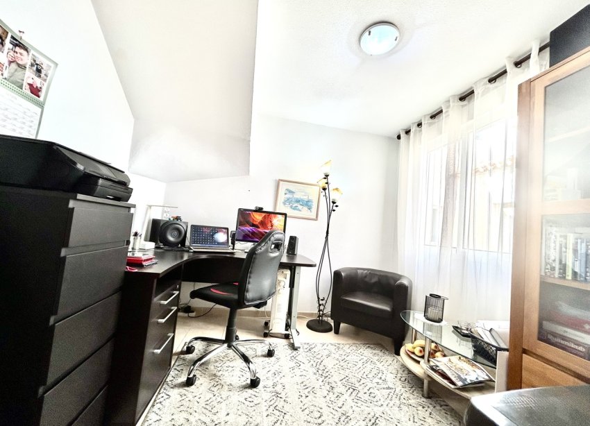 Resale - Apartment - Orihuela Costa - La Zenia