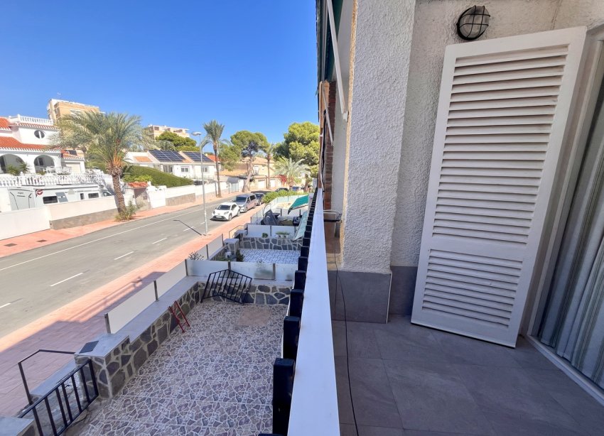 Resale - Apartment - Orihuela Costa - La Zenia