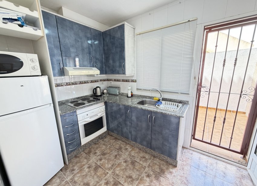 Resale - Apartment - Orihuela Costa - La Zenia