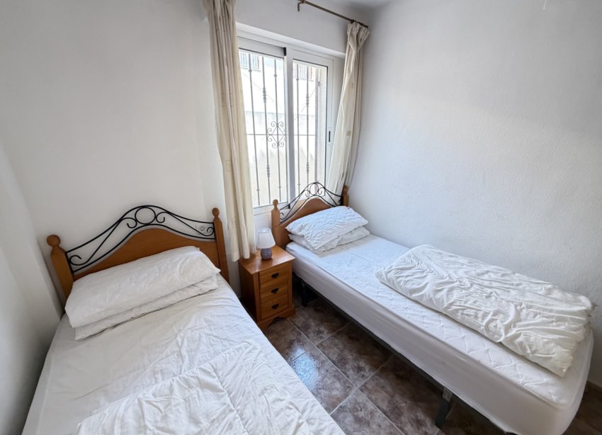 Resale - Apartment - Orihuela Costa - La Zenia