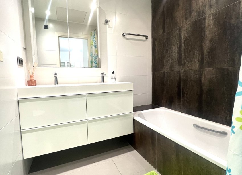 Resale - Apartment - Orihuela Costa - La Zenia