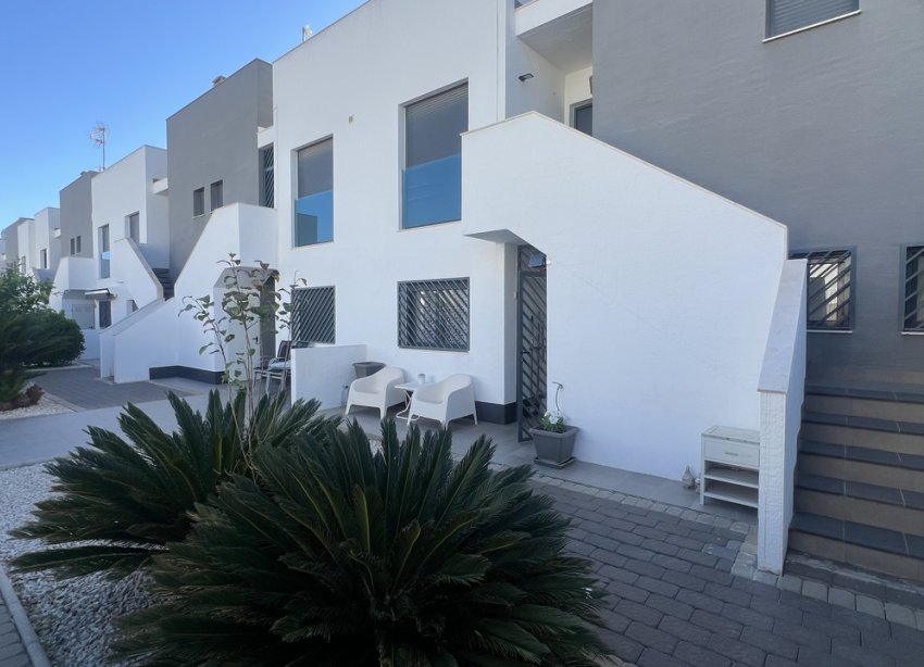 Resale - Apartment - Orihuela Costa - La Zenia