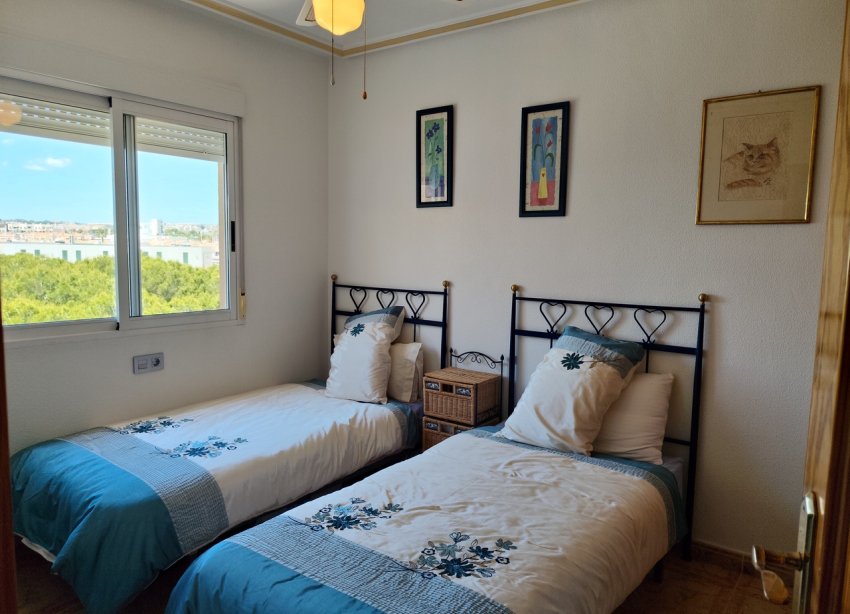 Resale - Apartment - Orihuela Costa - La Zenia