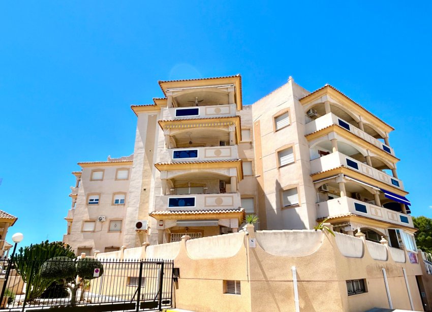 Resale - Apartment - Orihuela Costa - La Zenia