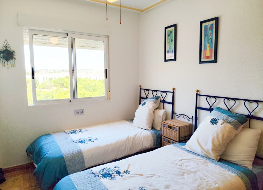 Resale - Apartment - Orihuela Costa - La Zenia