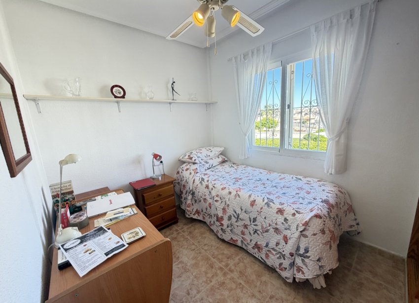 Resale - Apartment - Orihuela Costa - La Zenia
