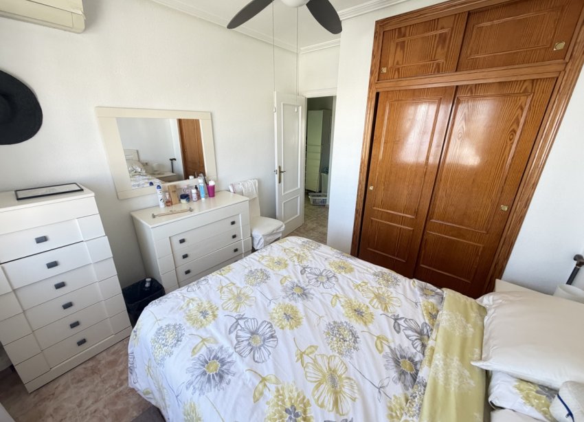Resale - Apartment - Orihuela Costa - La Zenia