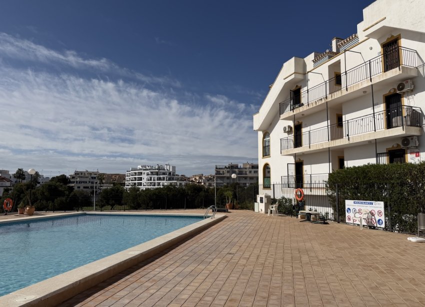 Resale - Apartment - Orihuela Costa - La Zenia