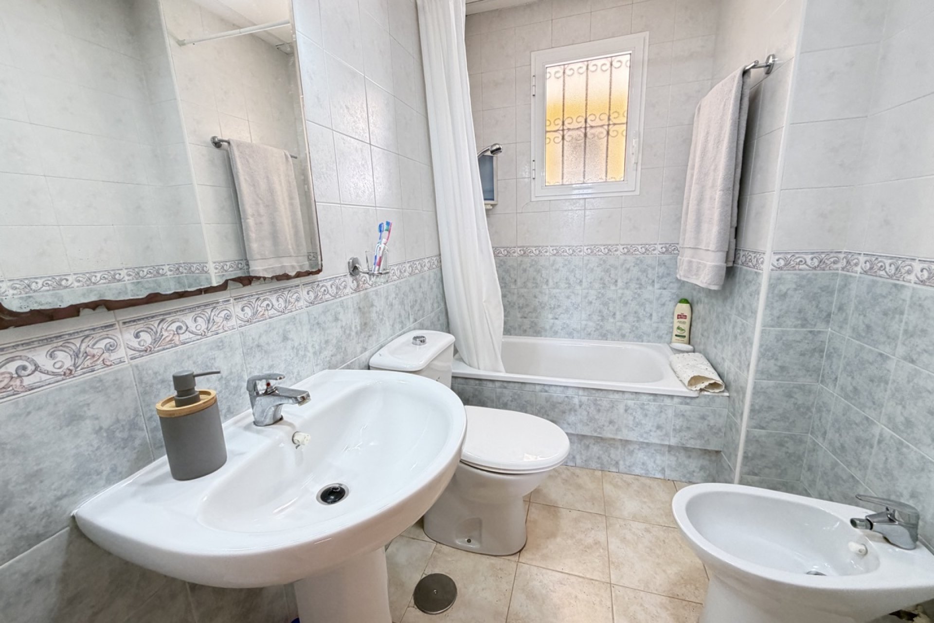 Resale - Apartment - Orihuela Costa - La Zenia