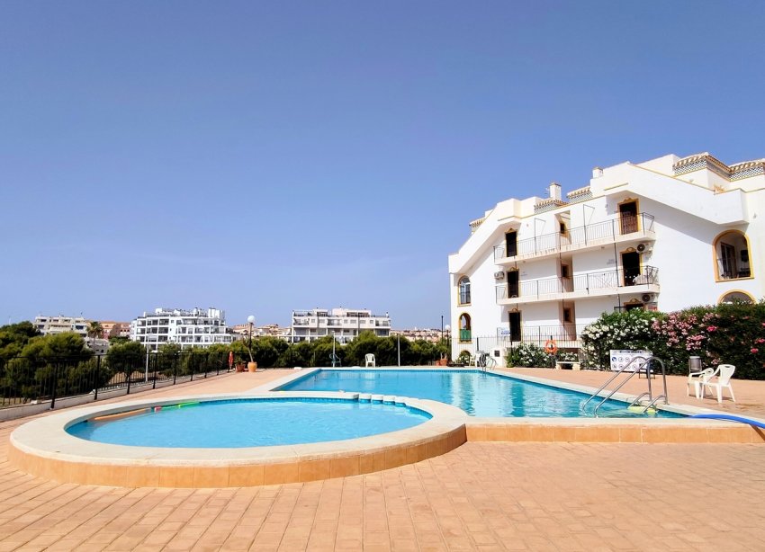 Resale - Apartment - Orihuela Costa - La Zenia