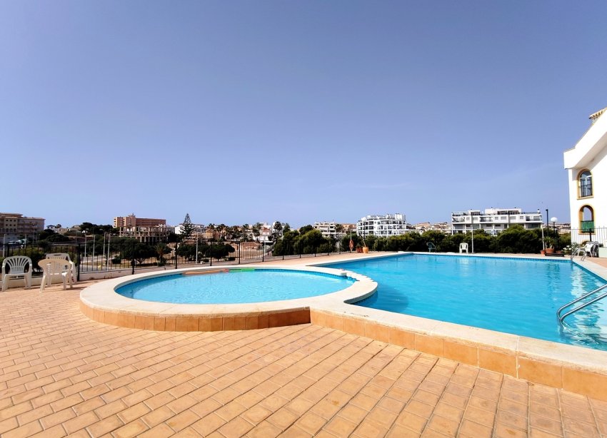 Resale - Apartment - Orihuela Costa - La Zenia