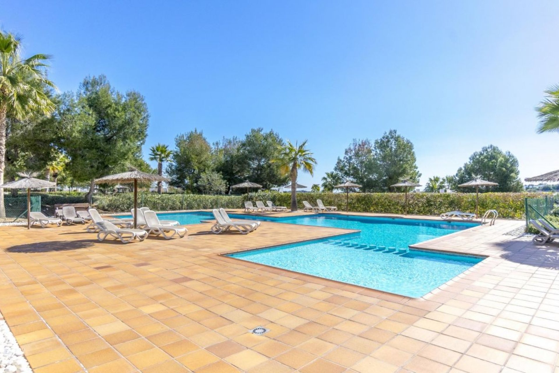 Resale - Apartment - Orihuela Costa - Las Colinas Golf