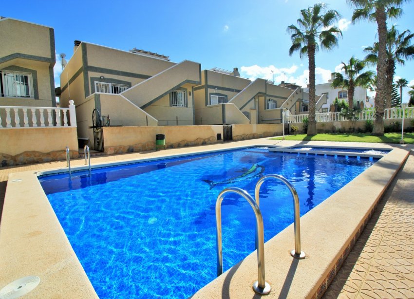 Resale - Apartment - Orihuela Costa - Las Violetas