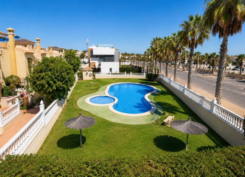 Resale - Apartment - Orihuela Costa - Lomas de Cabo Roig