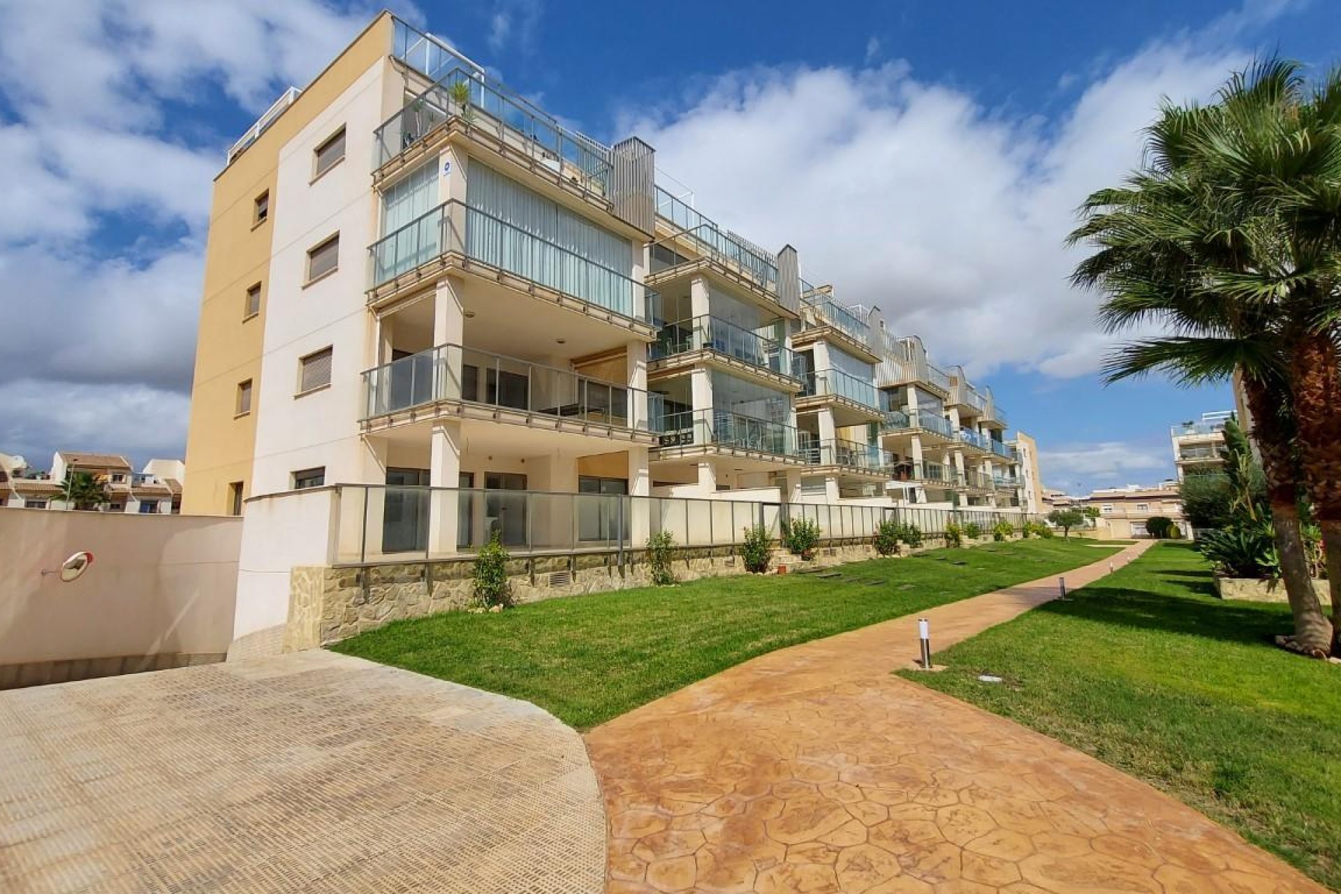 Resale - Apartment - Orihuela Costa - Los Dolses