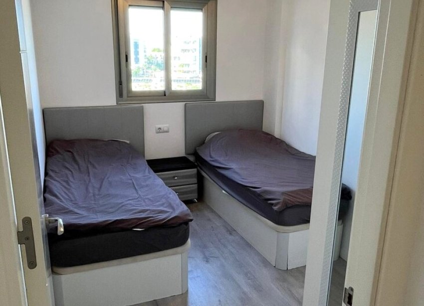 Resale - Apartment - Orihuela Costa - Los Dolses